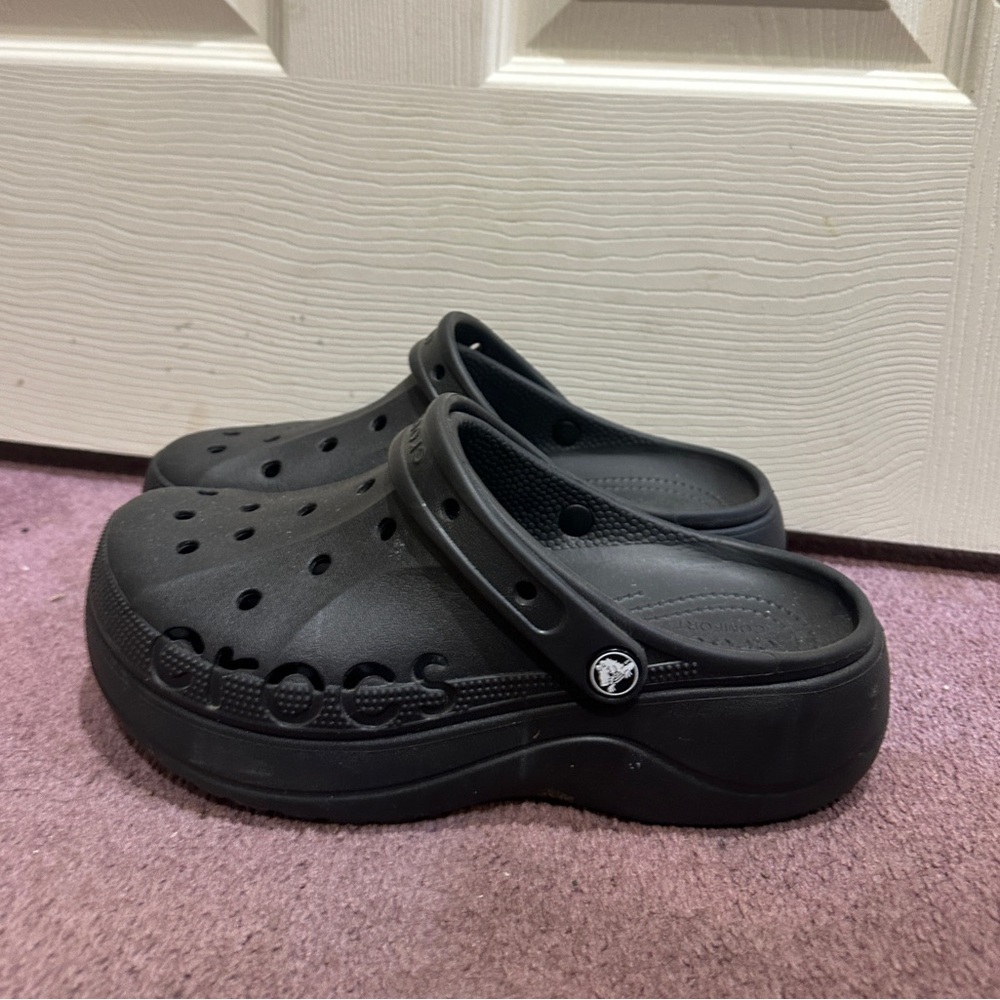CROCS Platform Clogs - Womens 10